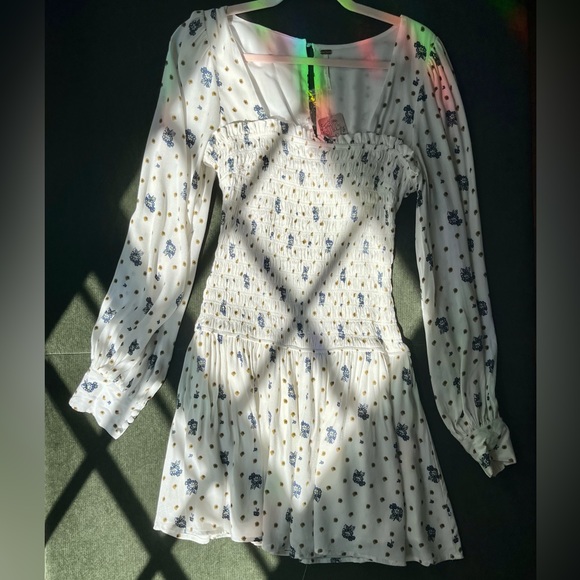 FREE PEOPLE ‘Two Faces’ White Floral Print Smocked Mini Dress Balloon Sleeve - Picture 3 of 11